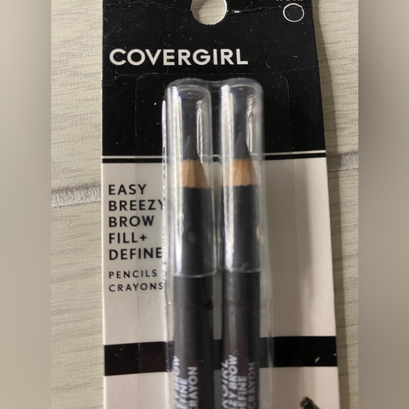 CoverGirl Easy Breezy Black, Fill+Define Pencils [500] black noir - Picture 8 of 9